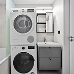 1,5 Ac Apartment, Balcony,new Building, Downtown, Old