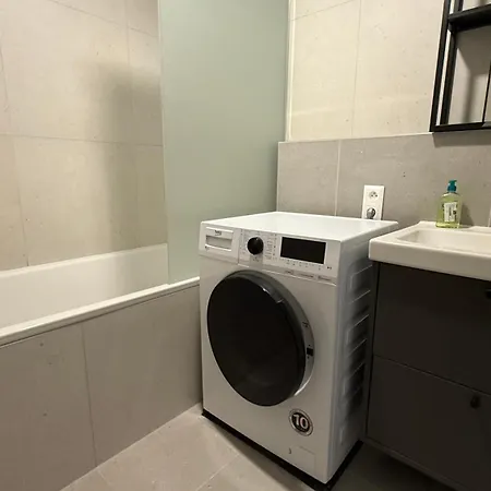 Apartment 1,5 Ac Apartment, Balcony,new Building, Downtown, Old