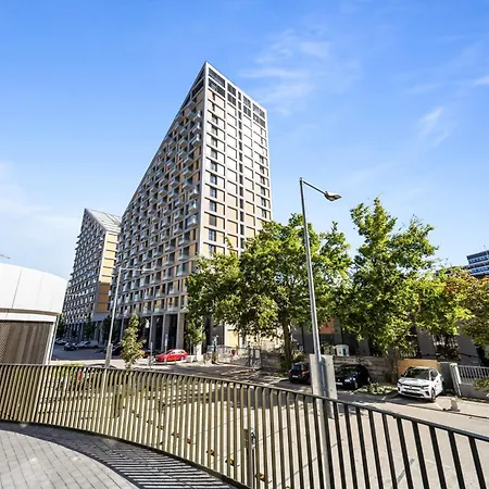 1,5 Ac Apartment, Balcony,new Building, Downtown, Old * 布拉迪斯拉发